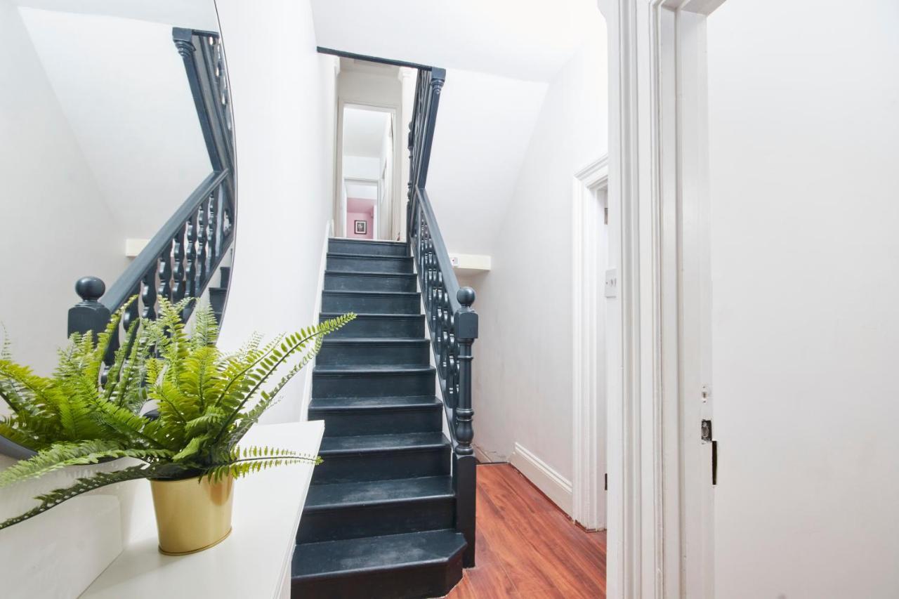 5 Bed House In Leamington Spa Perfect For Contractors With 7 Beds By Purestay - 14 Night Min! Εξωτερικό φωτογραφία
